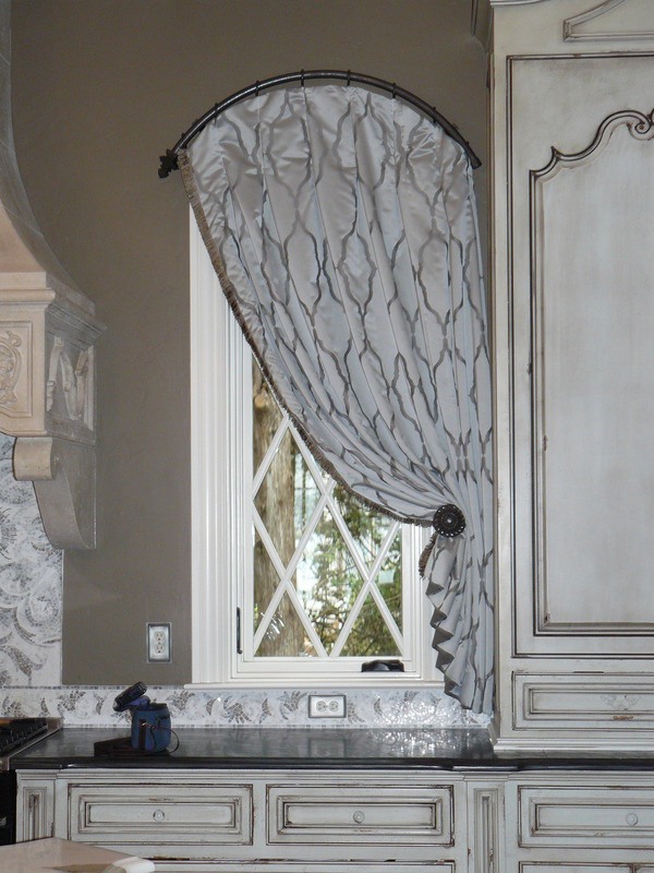 A Tale Of Bay Window Curtain Rod My, Curved Curtain Rod For Round Window