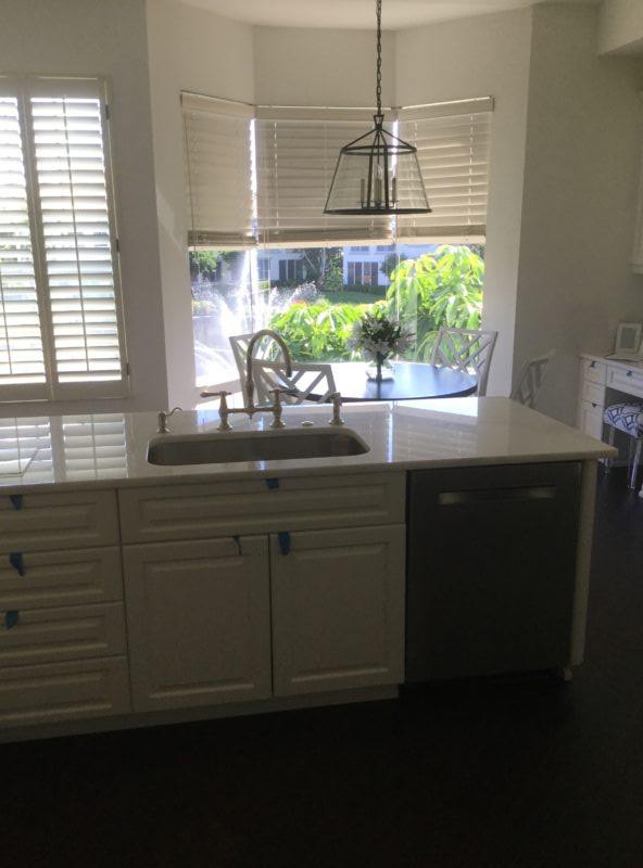 Should kitchen faucet match hardware? Mixing Metals